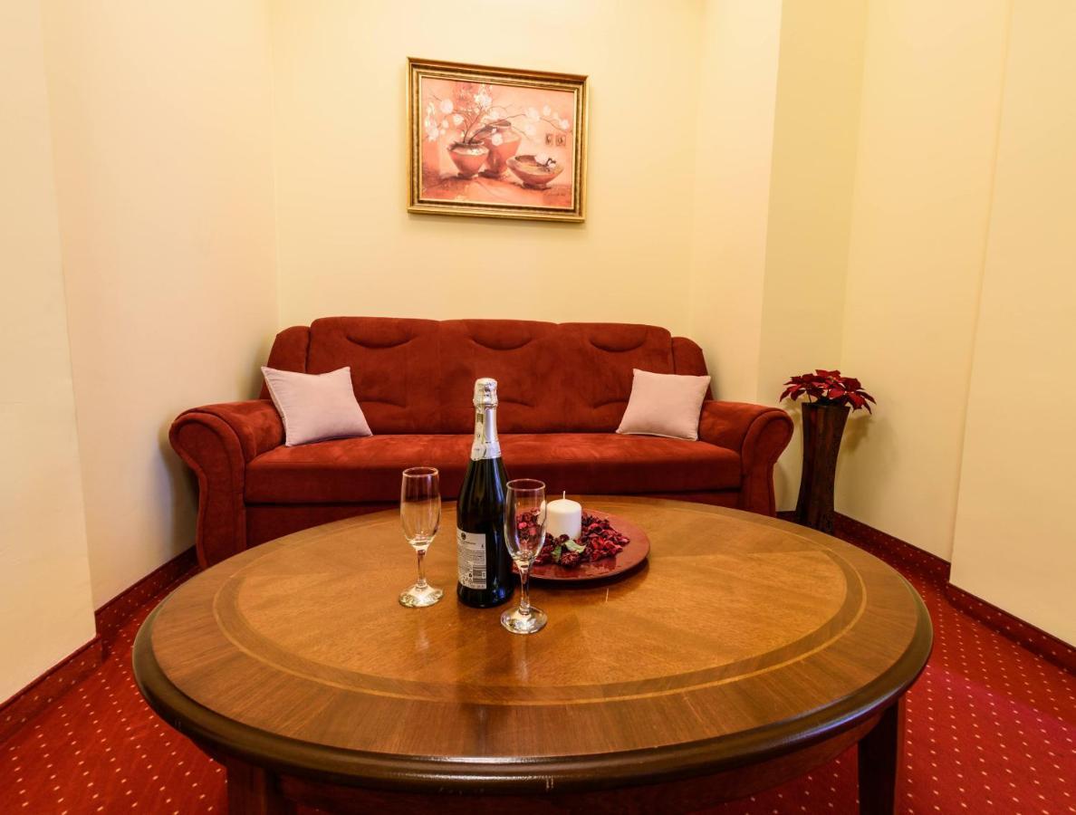 Apartament Baroc Тимишоара Экстерьер фото
